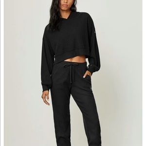 ALO Yoga Muse Crop Hoodie, Black, S
